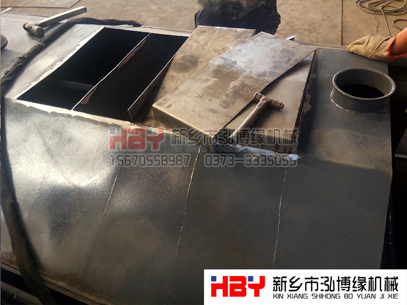 有好多客戶反映平面回轉(zhuǎn)篩出料端會(huì)有積料，這是為什么呢